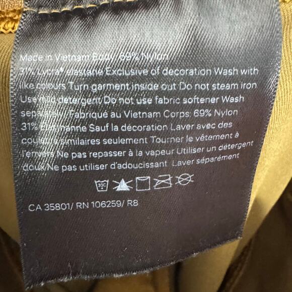 Lululemon High Rise Gold Metallic Leggings Size 4 Shiny Yoga Pants - Picture 5 of 7